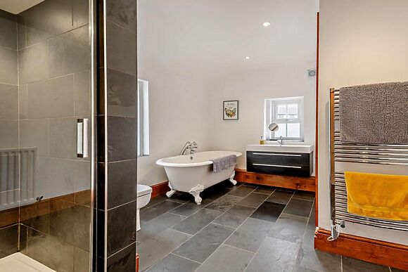 9 Morland Place