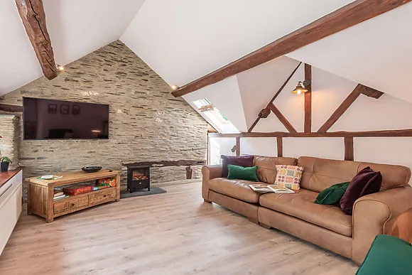 Lloft Stabl Cwm Bychan Bach