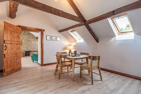 Lloft Stabl Cwm Bychan Bach