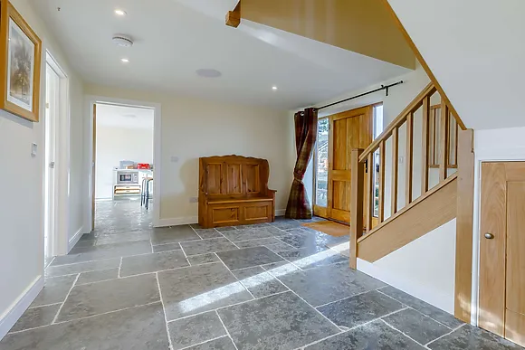 The Old Dutch Barn Knapp Lane