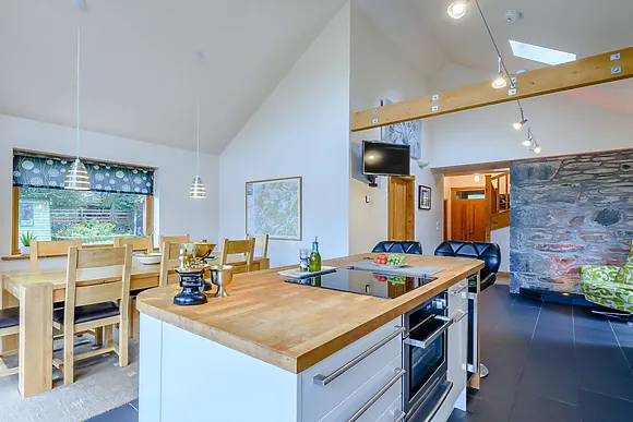 School House Dalavich