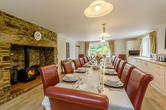 Alminstone House