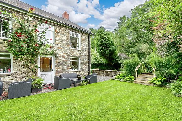 Spinners Cottage At Dolgoch Mill