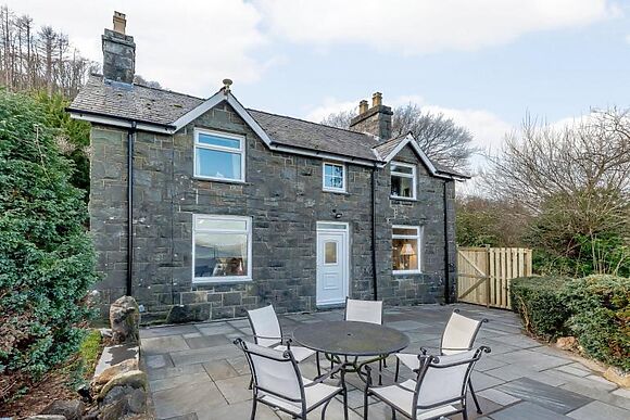 Valley View Farmhouse