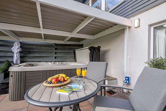 Treetops Coastal Retreat