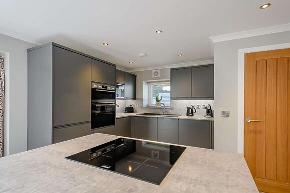 Treetops Coastal Retreat