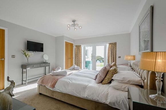 Treetops Coastal Retreat