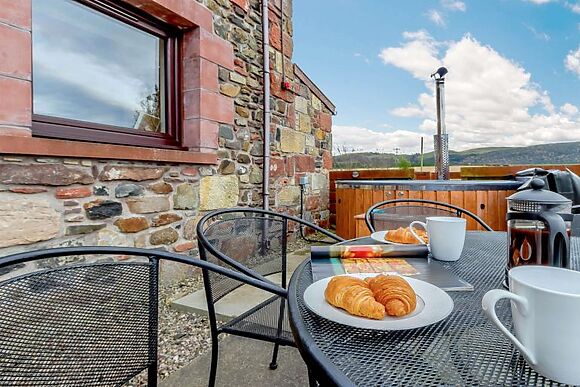 The Granary Horselea