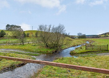 Blue Lins River Barn