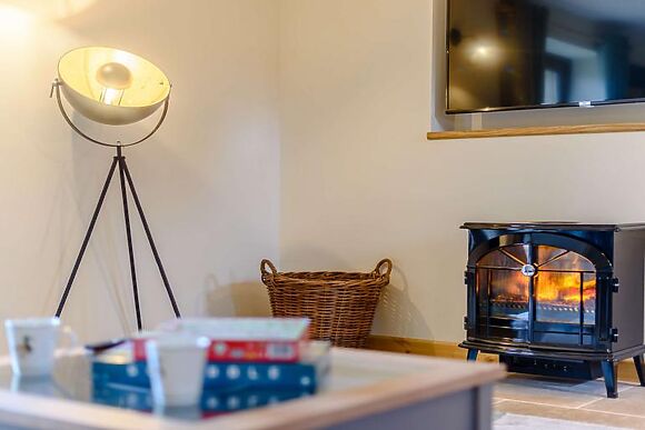 Blue Lins River Barn