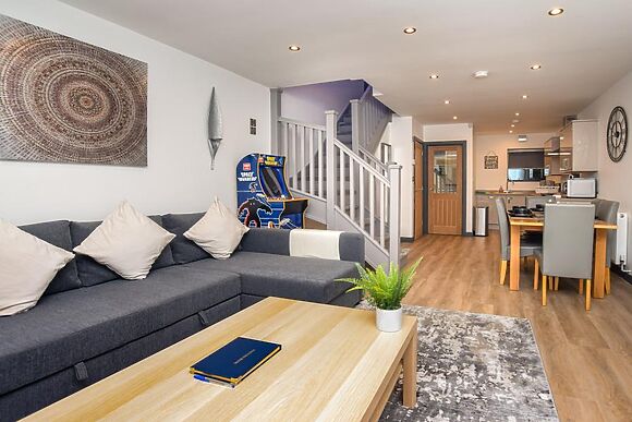 3 School Cottage