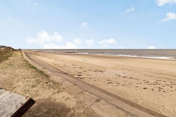 Middle Cottage Bacton