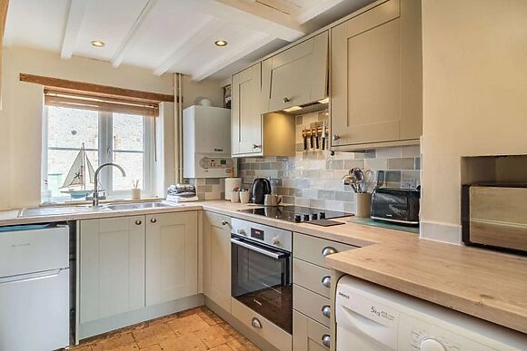 Middle Cottage Bacton