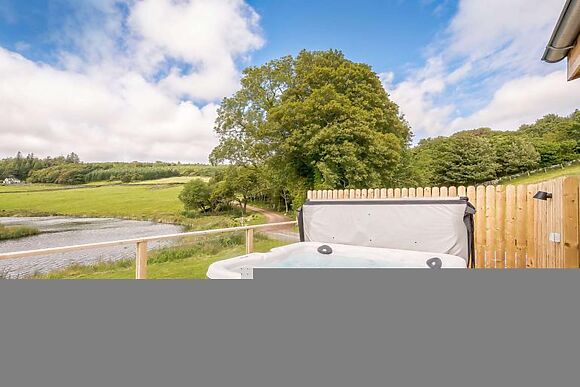 Hazel Lodge At Bengairn