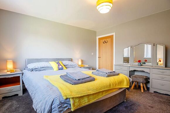 Ty Asyn Donkey House