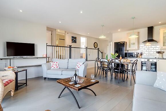 Barn Owl, Oxley Dairy