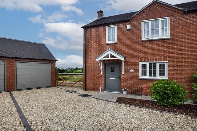 Forget Me Not Cottage Ashbourne