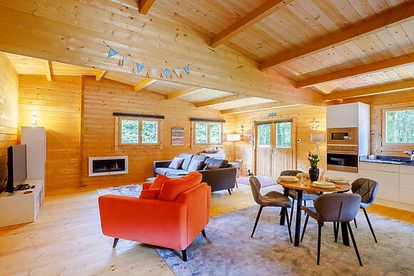 Acorn Cabin