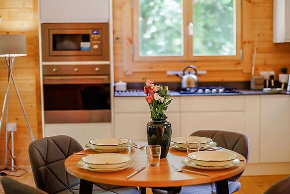 Acorn Cabin
