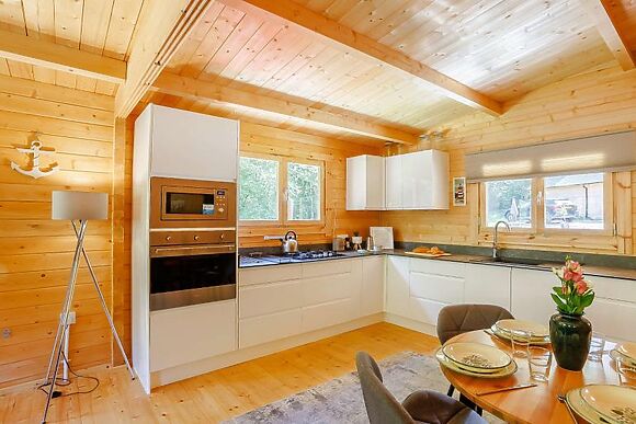 Acorn Cabin