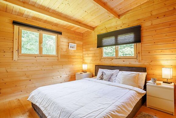 Acorn Cabin