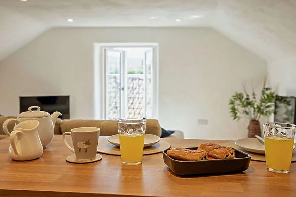 Duddlestone Farm Lambs View