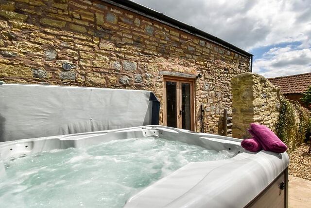 Duddlestone Farm Lambs View