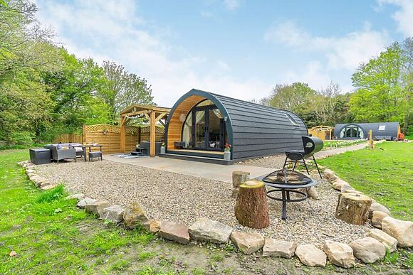 Rivers Edge Glamping River View