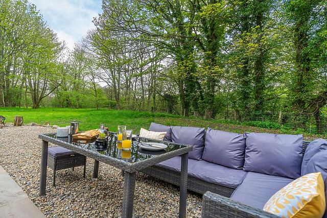 Rivers Edge Glamping River View