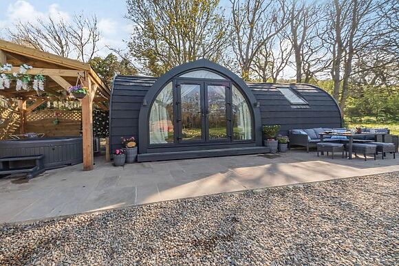 Rivers Edge Glamping Garden View