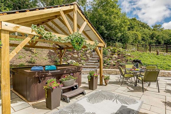 Bwthyn Y Baedd Boar Cottage