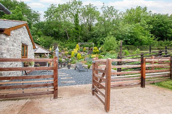 Bwthyn Y Baedd Boar Cottage