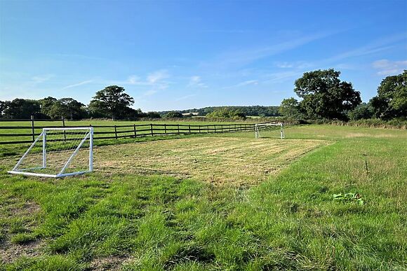 Tallet Barn East