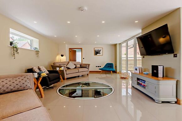 The Pool House Ludlow