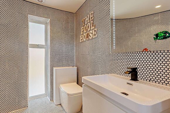 The Pool House Ludlow