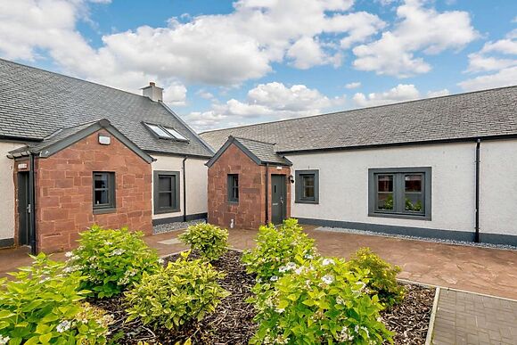 7 Lomond Courtyard