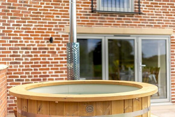 Coton Park Farm Barn