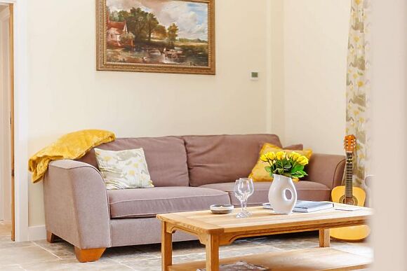 Coton Park Farm Barn