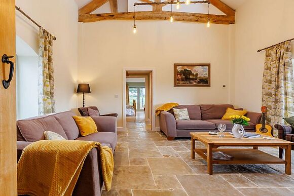 Coton Park Farm Barn