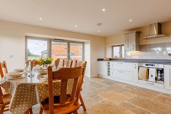 Coton Park Farm Barn