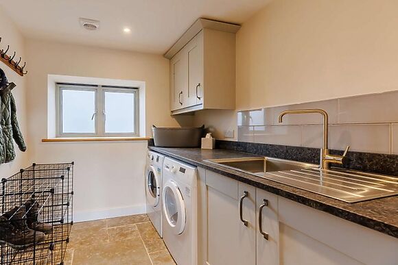 Coton Park Farm Barn