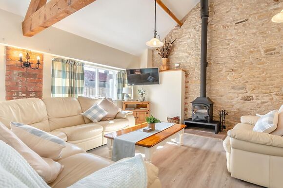 Swift At Mels Cottages