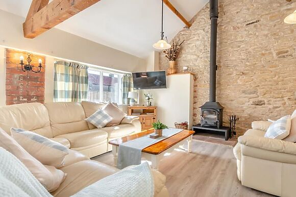 Swift At Mels Cottages