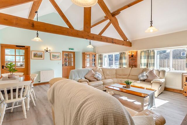 Swift At Mels Cottages