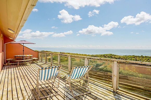3-Bedroom House with Log Burner in Pwllheli