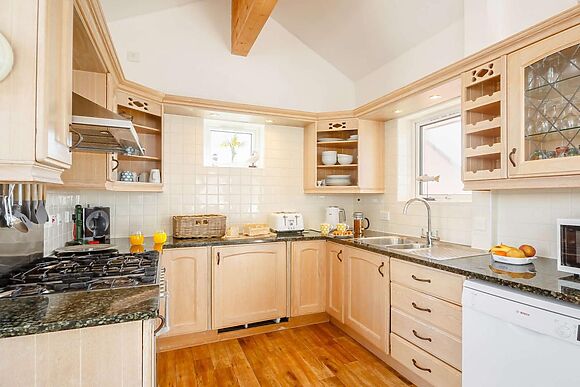 3-Bedroom House with Log Burner in Pwllheli