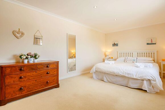 3-Bedroom House with Log Burner in Pwllheli