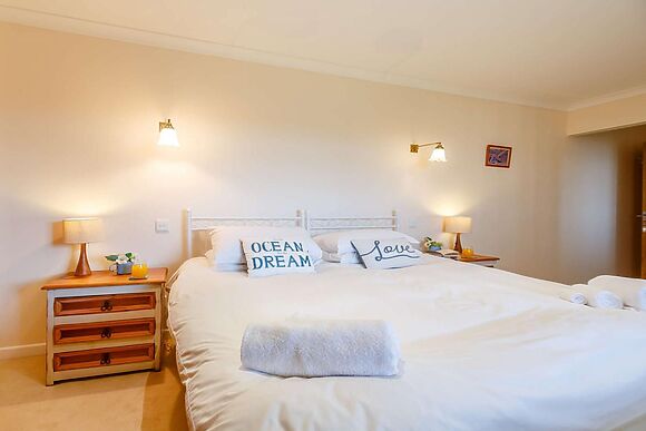 3-Bedroom House with Log Burner in Pwllheli