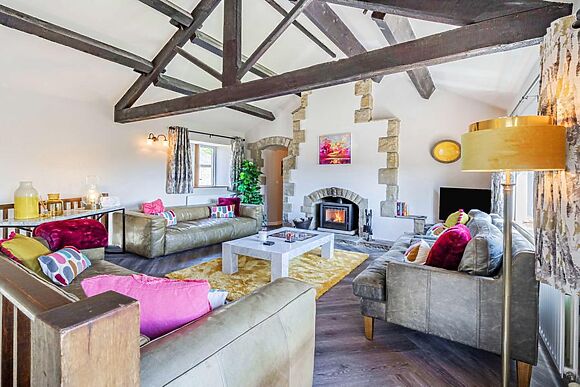 Oak Barn Starbotton