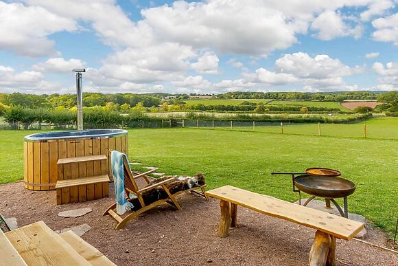 Rowan Tedstone Log Cabins